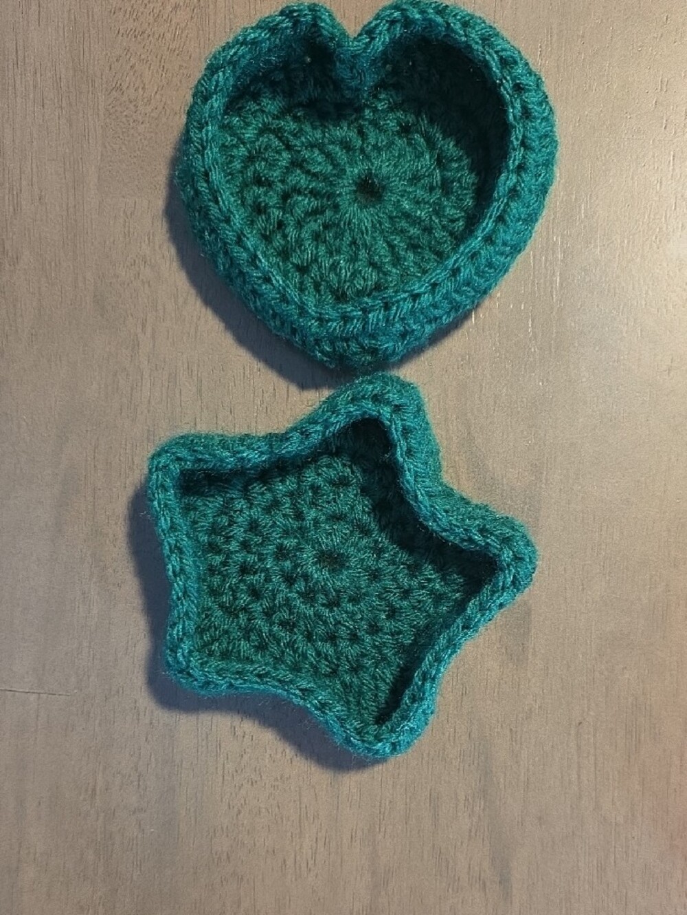 Hand Crafted Crocheted Star & Heart Trinket Dishes - Picture 9 of 13